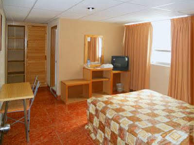 Hotel Plaza El Dorado Pachuca ภายนอก รูปภาพ